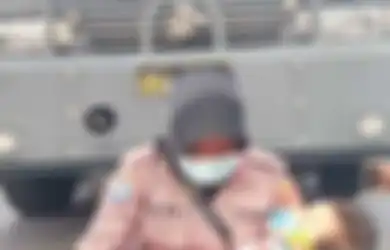 Fotonya Viral, Aipda Ismi Jelaskan Alasannya Bertugas Sambil Gendong Anak yang Tertidur Lelap, Gubernur NTB Langsung Turun Tangan Beri Hal Ini