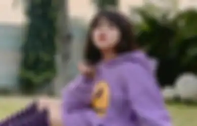 Kepoin 3 Gaya Kasual Brisia Jodie Pakai Outfit Ungu. Cute Abis!