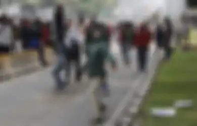 Terbongkar, Pakai Baju Hitam Hingga Susupi Demo UU Cipta Kerja, Ini Motif Kelompok Massa yang Sengaja Bikin Rusuh Aksi Buruh