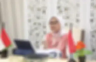 Sebagian Besar Masyarakat Ngerasa Terancam Gajinya Direnggut UU Cipta Karya, Menaker Tegaskan Bakal Pertahankan UMK, Ida Fauziah: Baca Dulu Secara Utuh Undang-undangnya!