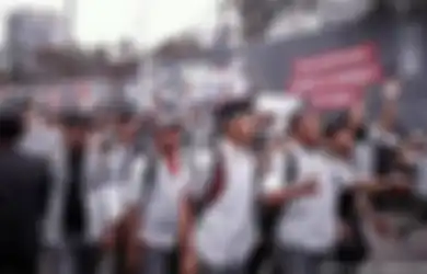 Niatnya Pengen Turun ke Jalan Bantu Serukan Aspirasi Tolak UU Ciptaker, Rombongan Siswa SMK Ini Malah Apes Terjaring Razia Aparat, Belasan Orang Dinyatakan Reaktif Covid-19