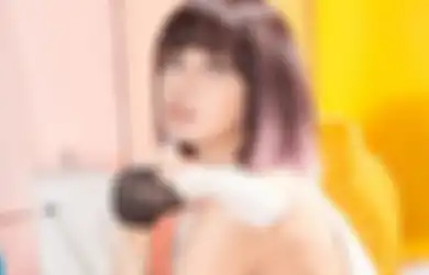 Wajib Tiru, Ini 5 Padu Padan Crop Top Hot ala Lisa 'BLACKPINK'!