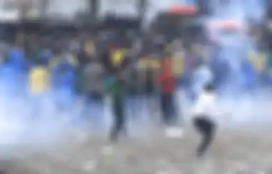 Dosen di Surabaya Janji Beri Nilai A, Mantan Ketua DPR yang Kini Jadi Rektor Bagi-bagi Uang Makan Buat Mahasiswa Pedemo