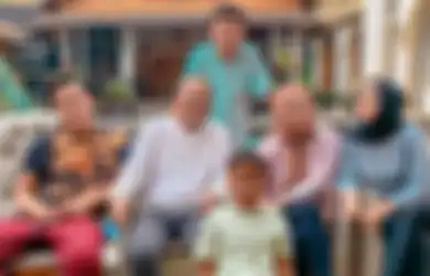 Momen Kumpul Bareng Nathalie Holscher Bersama Formasi Lengkap Keluarga Sule, Sosok Satu Ini Jadi Sorotan Netizen: Adik Putri Nomor 3 Paling Ganteng