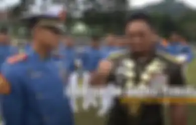 Bangga Setengah Mati Lulus Jadi Perwira TNI, Letda Figgy Heryansyah Sudah Hidup dengan Dunia Militer Sejak Kecil, Jenderal Andika Perkasa Langsung Beri Wejangan: Harus Lebih Tinggi dari Bapak Ya!