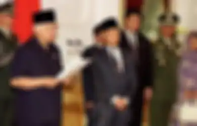 Asyik Nikmati Kopi Hingga Tidur Pulas di Rumah Warga, Pejabat Kalang Kabut Saat Terima Kabar Presiden RI Lagi Menyamar