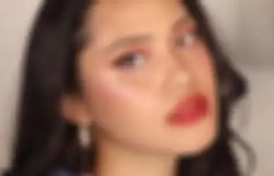 Ngetren! Ini 4 Langkah Mudah Bikin Blurred Lips yang Kece Berat