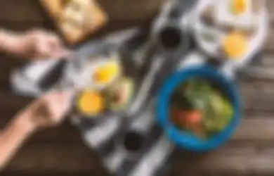Coba 10 Trik Mudah Ini Biar Enggak Makan Banyak & Anti Gemukan!