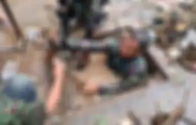 Masih Kenakan Seragam TNI dan Masuk ke dalam Got Kotor, Sosok Serka Eri Rupanya Bukan Orang Sembarangan, Darah Patriot Mengalir di Tubuhnya
