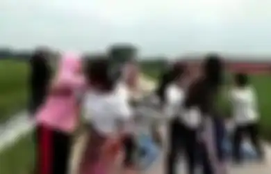 Aksi Tawuran Remaja Putri Terekam di Tengah Jalan Cor Diselidiki Polisi, Kepala Cabang Dinas Pendidikan Mojokerto: Khawatir Mereka Main Sandiwara
