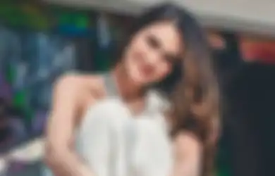 Orang Biasa Sampai Lady Killer Pernah Jatuh ke Pelukannya, Pesona Warna Mata Asli Luna Maya Ini Memang Bikin Gagal Fokus, Netizen: Masyaallah