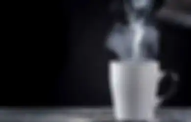 Tak Bermanfaat, 3 Jenis Minuman Ini Enggak Boleh Kena Air Panas!