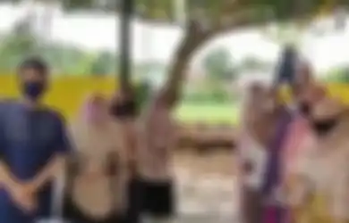 Tembusi Kapolri dan Presiden, Viral Video Guru Ketakutan hingga Minta Tolong Sekolahnya Dirobohkan Satu Keluarga: Kami Mohon dengan Sangat