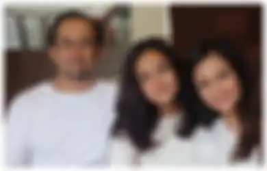 Potret Kekompakan Anak Ersa Mayori, Aiska Vairana Bareng Papa, Otto Jauhari. Seru!