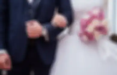 Viral Pengantin Wanita ini Peluk Mantan Pacarnya di Depan Sang Suami