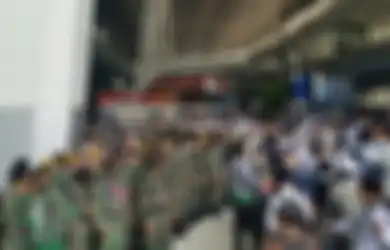 Video Anggota TNI AD Rekam Perjalanan Menuju Bandara Soekarno-Hatta Jadi Viral, Sang Prajurit Sempat Tuliskan Tugas yang Diberikan Komando, Kapendam Jaya Beri Klarifikasi