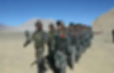 Sama-sama Kirim Pasukan Lengkap dengan Persenjataan Canggih, China dan India Kirim Tentara Untuk Siaga Perang di Atas Sungai, Ini Sebabnya!