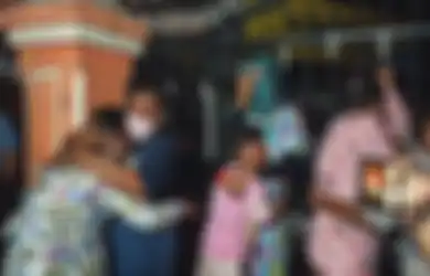 Aksi Heroiknya Disaksikan Warga Sampai Bikin Menjerit Histeris, Seorang Ibu Korban Kebakaran di Palembang Nekat Melawan Maut Demi Selamatkan Anaknya, Marina: Aku Tidak Mikir yang Lain, Langsung Selamatkan Anak