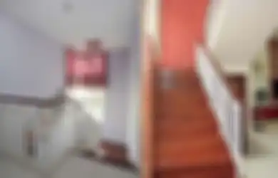 Material Lantai untuk Tangga Jamin Keamanannya, Ini 4 Pilihannya