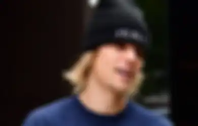 Justin Bieber Minta Foto Sakitnya Nggak Tersebar Lagi di Internet, Banyak Fotonya yang Bagus Kok!