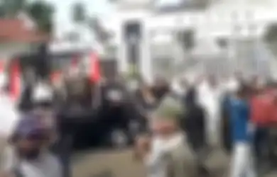 Deklarasi Anti Makar di Karawang Berubah Jadi Tegang, Demonstran Nyaris Baku Hantam dengan FPI yang Tiba-tiba Datang, Begini Kronologinya 