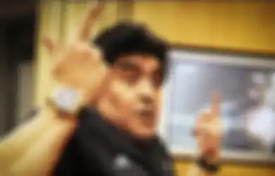 Mendiang Diego Maradona Selalu Pakai 2 Jam Tangan, Ini Alasannya!