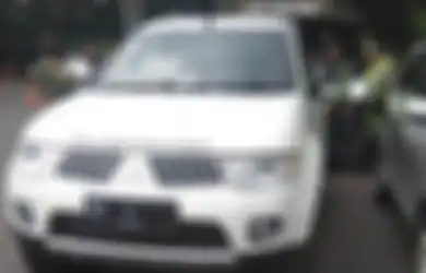 Nekat Terobos Pintu Mabes Polri, Pajero Sport Berpelat RI 1 Ini Dicegat Provost, Polisi Bongkar Motif di Baliknya