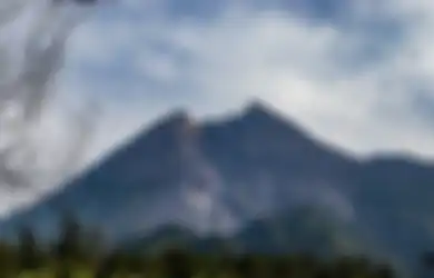 Hebohkan Jagat Maya, Seorang Pendaki Berhasil Rekam Video Guguran Material di Gunung Merapi, Bakat Setiawan: Semoga Masyarakat Jadi Lebih Mawas Diri