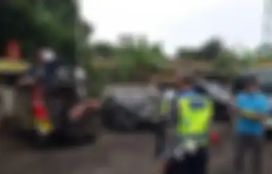 Tol Maut Cipali Kembali Memakan Korban, Mobil Isuzu Elf Tabrak 2 Truk Tronton hingga Ringsek Parah di KM 78, 10 Orang Tewas pada Pukul 3 Dini Hari