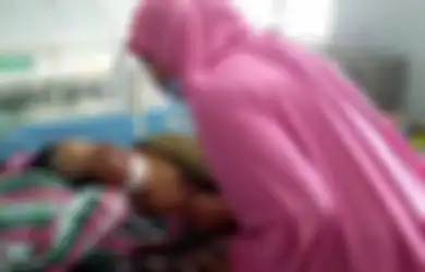 Sabitnya Tersangkut Kelambu, Seorang Istri Ikut Berdarah-darah Saat Mau Tikam Suami, Anak: Saya Masih Tidur di Kolong Rumah