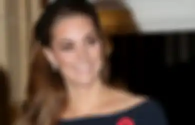 Yuk Kepoin 6 Penampilan Kate Middleton Pakai Headband. Charming!