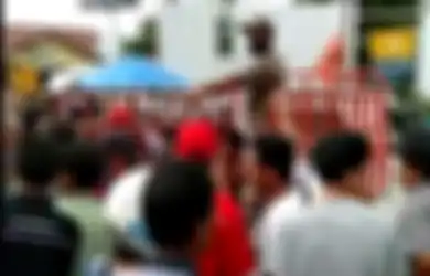 Sudah Jatuh Ketiban Tangga, Uang Rp 65 Juta Miliknya Dijarah Perampok dan Dihamburkan di Jalanan, Korban Sampai Kehilangan Giginya Gara-gara Lakukan Ini