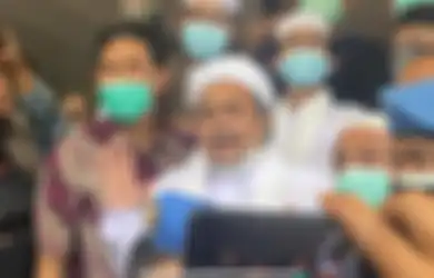 Foto Surat Buat Keluarga Habib Rizieq Tersebar Luas, Anak Buah Prabowo Siap Jadi Jaminan Penangguhan Penahanan Imam Besar FPI
