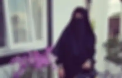 Tampil Beda dari Biasanya, Umi Pipik Dituding Netizen Pamer Lekuk Tubuh, Istri Mendiang Uje Langsung Beri Jawaban Ini