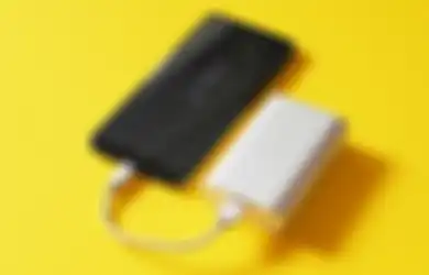 Hentikanlah Kebiasaan Charge HP dari Powerbank dan 6 Kesalahan ini, Bisa Bikin Baterai Ponselmu Cepat Rusak loh!