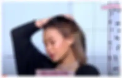 Kepoin Rekomendasi Produk Buat Bikin Peek-a-boo Hairstyle yang Lagi Viral di TikTok!