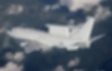 Pertama Kalinya Dalam Sejarah Militer Korsel, Presiden Moon Jae-in Langsung Turun Tangan Jajal Terbangkan Boeing E-737 Peace Eye: Ini Komitmen Saya Terhadap Pertahanan Nasional