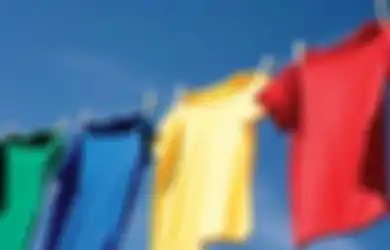 Trik Baju Terhindari dari Bau Apek dan Jamur, Ini Cara Mengeringkan Pakaian Saat Musim Hujan Tiba!