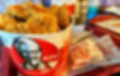 Video Perbedaan Cara Makan Orang Bule dan Lokal Saat di KFC Viral