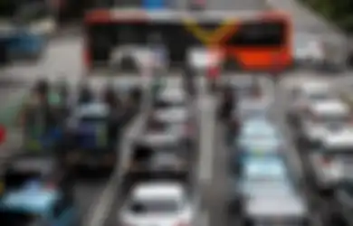 Wabah Corona Makin Tak Terkendali, Warga Depok Meninggal di Taksi Online Setelah Ditolak 10 RS Rujukan Covid-19, Fasilitas Kesehatan Sudah Kolaps Sejak November 2020