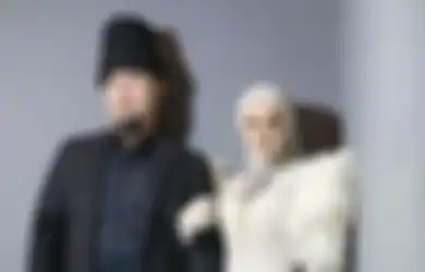 Legenda Memang Beda, Ahmad Dhani Sampai Buat Kru Pemotretan Takut Setengah Mati Saat Berfoto Ala Bollywood, Mulan Jameela: Dipikir Sayangku Kanebo Kering...