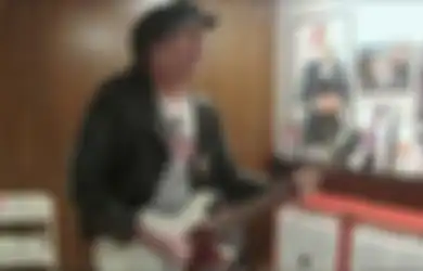Sylvain Sylvain, Gitaris New York Dolls, Meninggal Dunia Karena Kanker