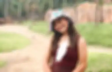 Mengintip 3 Gaya Kece Amel Carla Cukup Pakai 1 Model Tas Fendi