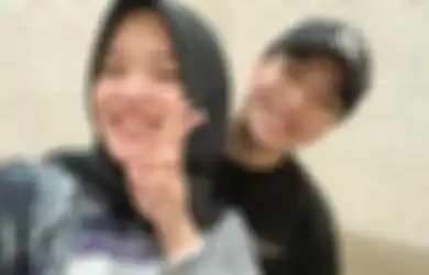 Jeffry Reksa Ngasih Putri Delina Cincin di Depan Kedua Keluarga. Hampir Nikah?