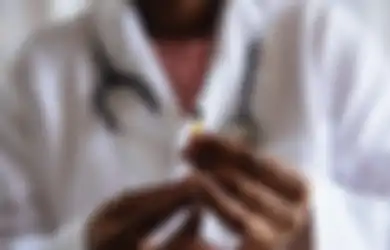 Sombongkan Diri Berhasil Curi Vaksin Covid-19 Demi Keluarga dan Temannya, Dokter Ini Akhirnya Ditangkap, Pengacara: Dia Pegawai Negeri Berdedikasi