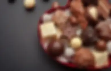 Jadi Hadiah Valentine, Ini Manfaat dan Risiko Cokelat Bagi Kesehatan!