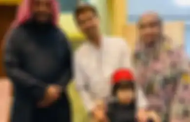Heboh Didatangi Raffi Ahmad, Adik Syekh Ali Jaber Bongkar Alasan Sang Ulama Rela Promosikan Villa Mewah Milik Sahabat: Beliau Cuma Bantu...