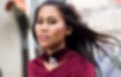 Bongkar Aib Rumah Tangganya Sendiri Sampai Meledak-ledak Ingin Ceraikan Sang Suami, Evi Masamba Blak-blakan Putuskan Bertahan, Sang Biduan: Namanya Pengantin Baru