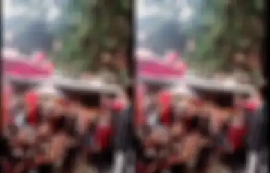 Niatnya Cuma Nyuruh Artis Tiktok Review Makanan, Manajer Restoran Kecolongan Agendanya Berubah Jadi Acara Jumpa Fan Penuh Kerumunan: Kok Tumben Ramai...