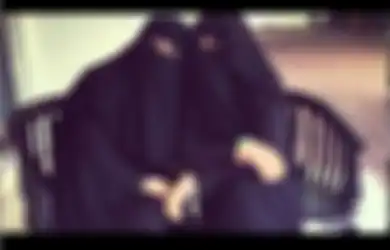 Tangis Umi Pipik Pecah Mengingat Kepergian Soraya Abdullah, Istri Mendiang Uje: Doaku Akan Terus Ku Kirim Untukmu Sahabat Dunia Akhiratku